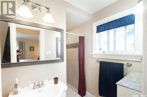 1140 Garnet Street, Regina, SK - Indoor Photo Showing Bathroom