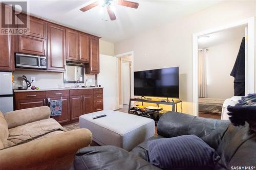 1140 Garnet Street, Regina, SK - Indoor Photo Showing Living Room