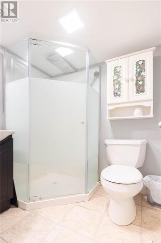 1140 Garnet Street, Regina, SK - Indoor Photo Showing Bathroom