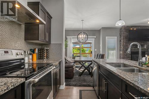 442 Secord Way, Saskatoon, SK - Indoor Photo Showing Kitchen With Double Sink With Upgraded Kitchen