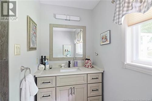 7054 Route 102, Dumfries, NB - Indoor Photo Showing Bathroom