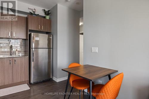 229 - 11611 Yonge Street E, Richmond Hill (Jefferson), ON - Indoor Photo Showing Kitchen