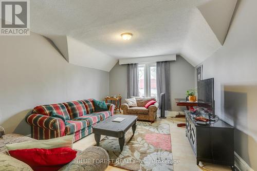 793 Nelson Street, London, ON - Indoor Photo Showing Living Room