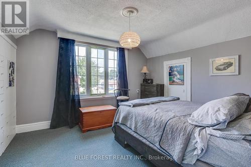 793 Nelson Street, London, ON - Indoor Photo Showing Bedroom