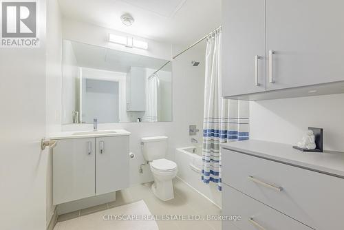 304 - 10 Gibbs Road, Toronto, ON - Indoor Photo Showing Bathroom