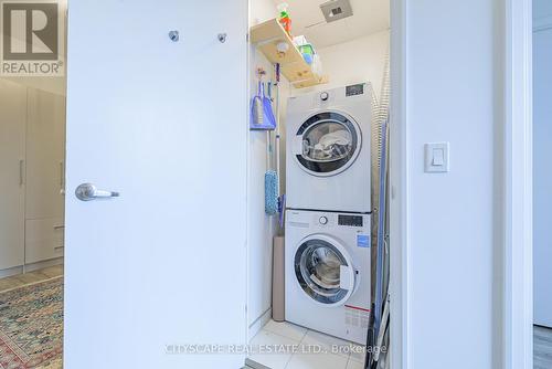 304 - 10 Gibbs Road, Toronto, ON - Indoor Photo Showing Laundry Room