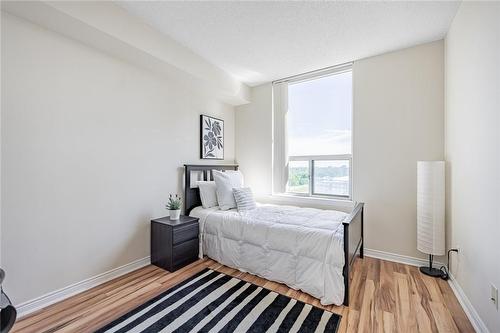 2nd bedroom with Toronto Skyline View - 135 Hillcrest Avenue|Unit #1014, Mississauga, ON - Indoor Photo Showing Bedroom