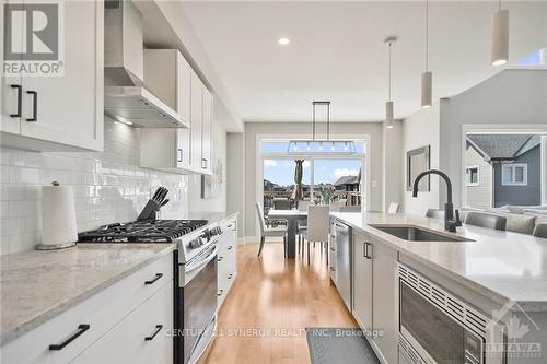 4530 Kelly Farm Drive, Ottawa, ON - Indoor Photo Showing Kitchen With Upgraded Kitchen