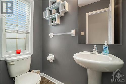 194 Camden Private, Ottawa, ON - Indoor Photo Showing Bathroom