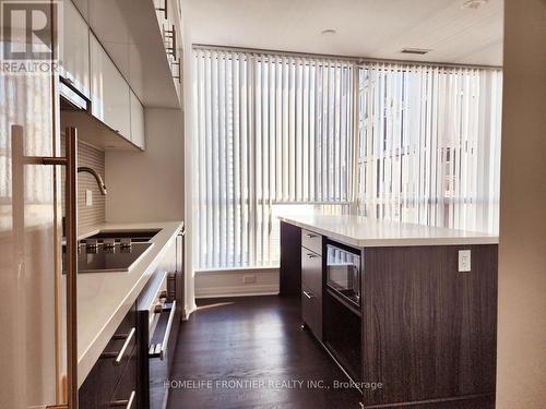 2408 - 8 Mercer Street, Toronto (Waterfront Communities), ON - Indoor Photo Showing Kitchen