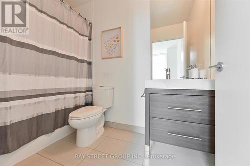 2202 - 70 Forest Manor Road, Toronto (Henry Farm), ON - Indoor Photo Showing Bathroom