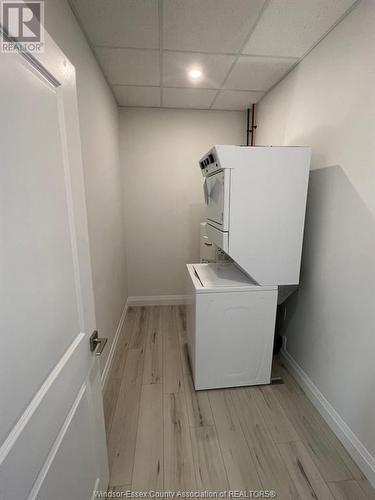 4785 Walker Road Unit# 308, Windsor, ON - Indoor Photo Showing Laundry Room