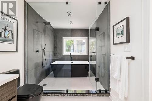 258 Briar Hill Avenue, Toronto (Lawrence Park South), ON - Indoor Photo Showing Bathroom