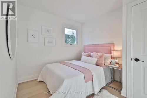 258 Briar Hill Avenue, Toronto (Lawrence Park South), ON - Indoor Photo Showing Bedroom