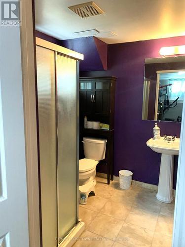 13 Robertson Road, Essa, ON - Indoor Photo Showing Bathroom