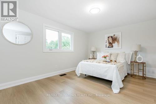 101 Bayview Drive, Barrie (Allandale Heights), ON - Indoor Photo Showing Bedroom