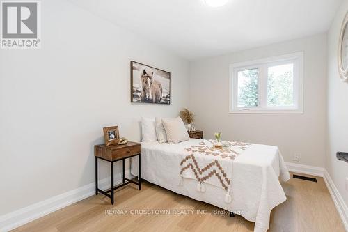 101 Bayview Drive, Barrie (Allandale Heights), ON - Indoor Photo Showing Bedroom