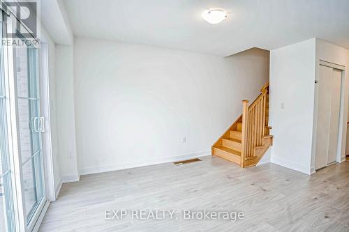 31 Wagon Lane, Barrie (Innis-Shore), ON - Indoor Photo Showing Other Room