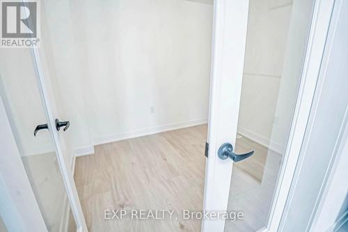 31 Wagon Lane, Barrie (Innis-Shore), ON - Indoor Photo Showing Bathroom