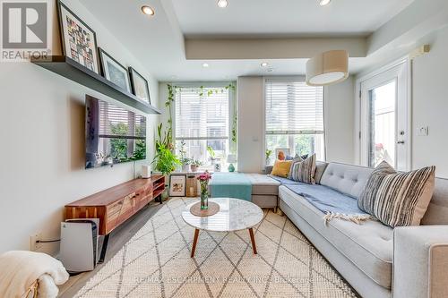 95 - 30 Carnation Avenue, Toronto (Long Branch), ON - Indoor Photo Showing Living Room