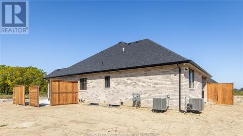 122 Callams Bay Unit# Lower Unit, Amherstburg, ON - Outdoor With Exterior