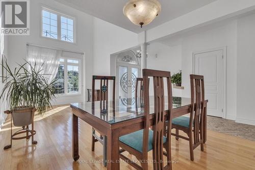 215 Burloak Drive, Oakville (Bronte West), ON - Indoor Photo Showing Dining Room