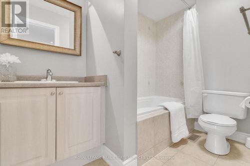 215 Burloak Drive, Oakville (Bronte West), ON - Indoor Photo Showing Bathroom