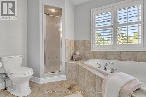 215 Burloak Drive, Oakville (Bronte West), ON - Indoor Photo Showing Bathroom