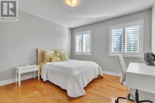 215 Burloak Drive, Oakville (Bronte West), ON - Indoor Photo Showing Bedroom