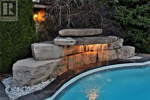 215 Burloak Drive, Oakville (Bronte West), ON - Outdoor