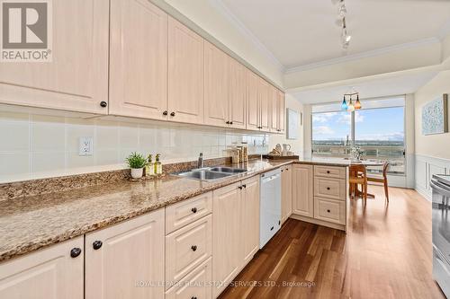 2002 - 2180 Marine Drive, Oakville (Bronte West), ON - Indoor Photo Showing Kitchen With Double Sink