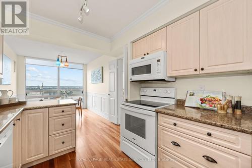 2002 - 2180 Marine Drive, Oakville (Bronte West), ON - Indoor Photo Showing Kitchen