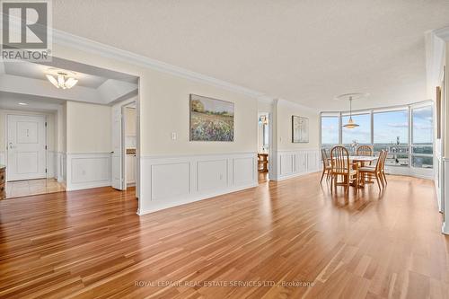 2002 - 2180 Marine Drive, Oakville (Bronte West), ON - Indoor