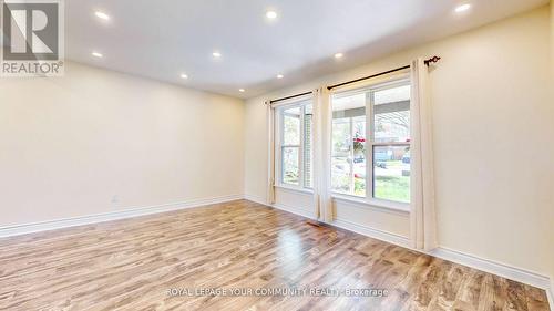 70 Shannon Road, East Gwillimbury, ON - Indoor Photo Showing Other Room