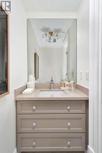 804 - 2060 Lakeshore Road, Burlington (Brant), ON - Indoor Photo Showing Bathroom