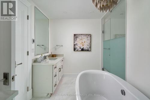 804 - 2060 Lakeshore Road, Burlington (Brant), ON - Indoor Photo Showing Bathroom