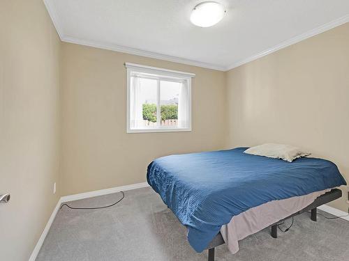 919 Invermere Crt, Kamloops, BC - Indoor Photo Showing Bedroom