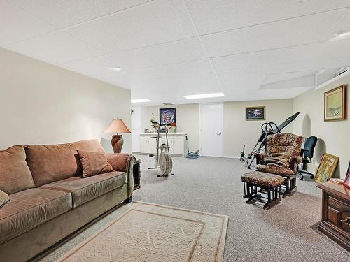 919 Invermere Crt, Kamloops, BC - Indoor Photo Showing Basement