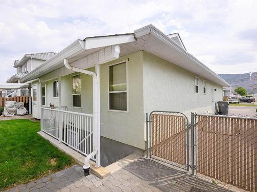 919 Invermere Crt, Kamloops, BC - Outdoor With Deck Patio Veranda With Exterior