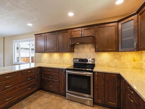 660 Stansfield Road, Kamloops, BC - Indoor Photo Showing Kitchen With Upgraded Kitchen