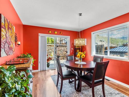 1260 Raven Drive, Kamloops, BC - Indoor Photo Showing Dining Room