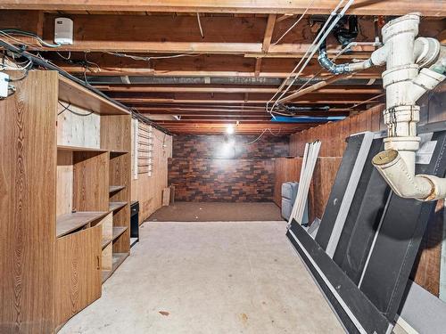 2391 Tranquille Rd, Kamloops, BC - Indoor Photo Showing Basement