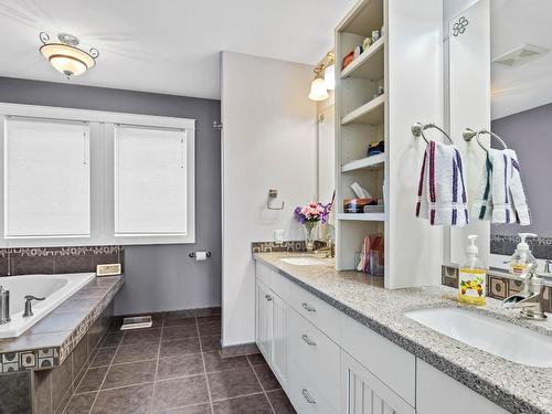 2477 Burgess Ave, Merritt, BC - Indoor Photo Showing Bathroom