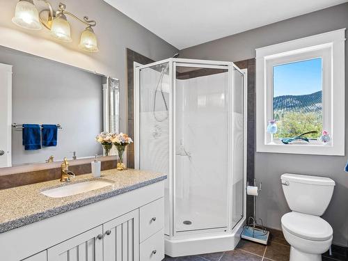 2477 Burgess Ave, Merritt, BC - Indoor Photo Showing Bathroom