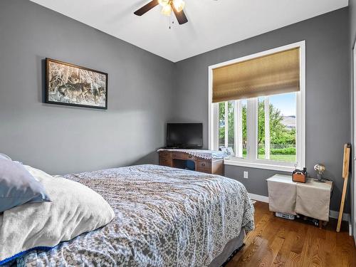 2477 Burgess Ave, Merritt, BC - Indoor Photo Showing Bedroom