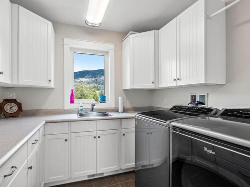 2477 Burgess Ave, Merritt, BC - Indoor Photo Showing Laundry Room