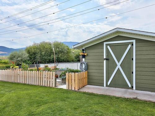 2477 Burgess Ave, Merritt, BC - Outdoor