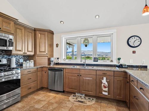 2477 Burgess Ave, Merritt, BC - Indoor Photo Showing Kitchen