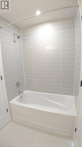 514 - 335 Wheat Boom Drive, Oakville, ON - Indoor Photo Showing Bathroom