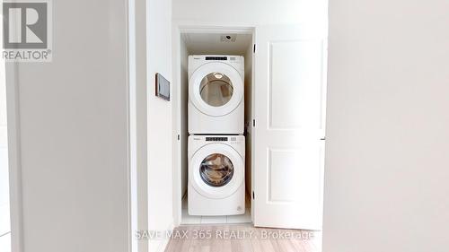 514 - 335 Wheat Boom Drive, Oakville, ON - Indoor Photo Showing Laundry Room